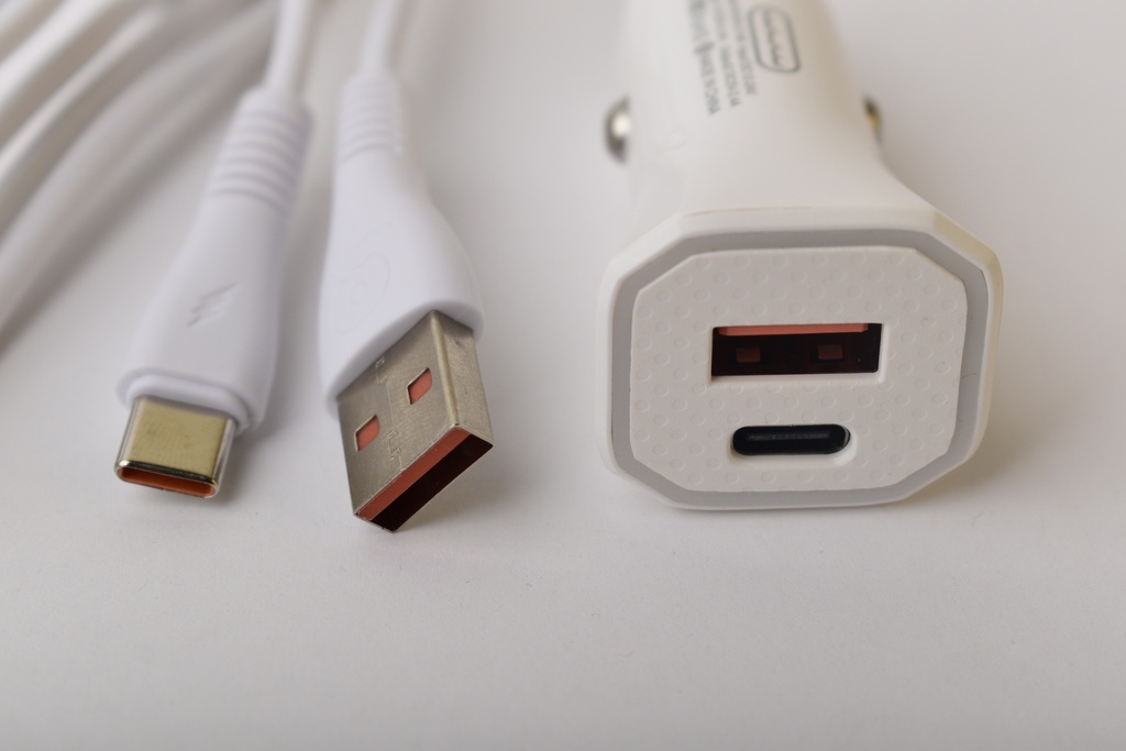 WUW T54 USB - PD شاحن سيارة تيب سى مخرجين