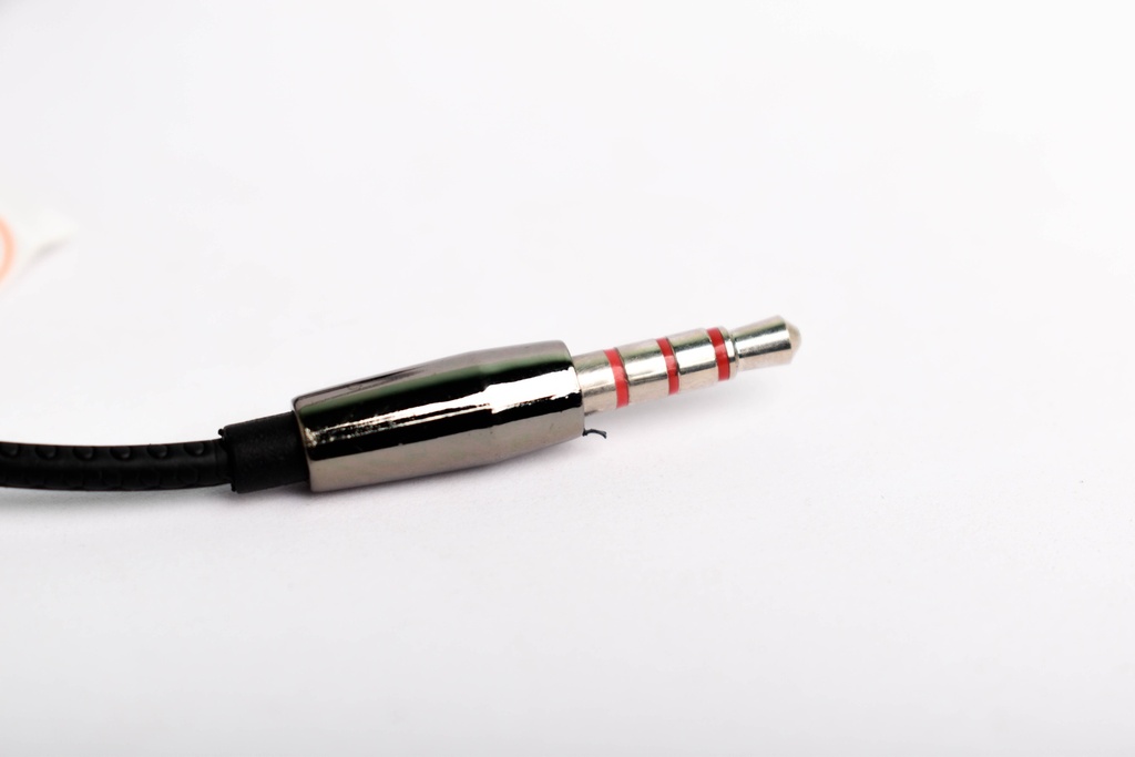 AYUNWISH IN-EAR AW-831 سماعة