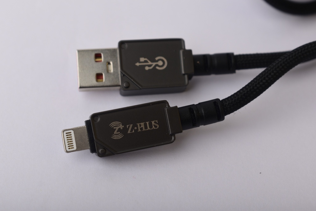 Z36 Z.PLUS كابل ايفون قماش 3 امبير فعلي