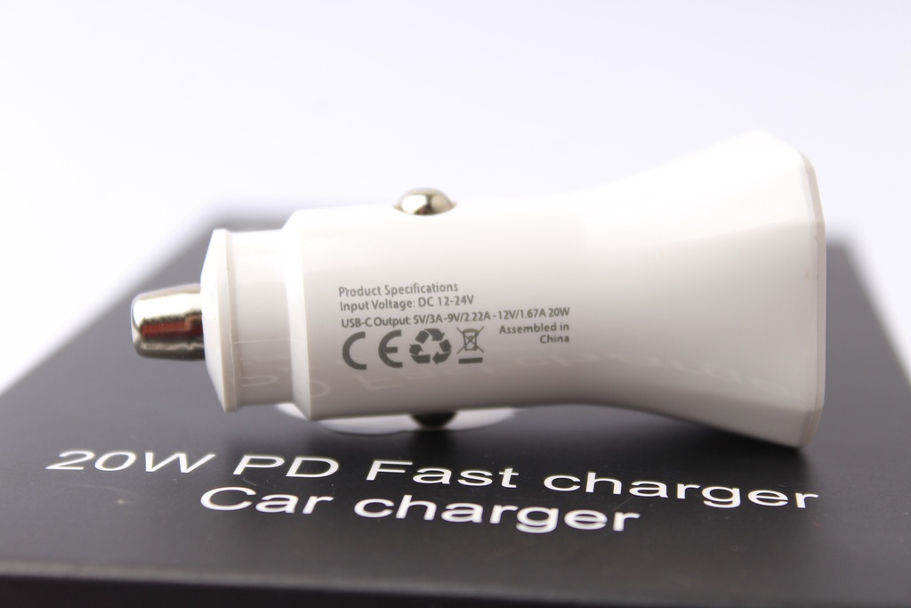 Z51 Z.PLUS PD 20W راس شاحن سياره فعلي